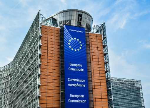 Komisarz UE migranci czynia nas bogatszymi